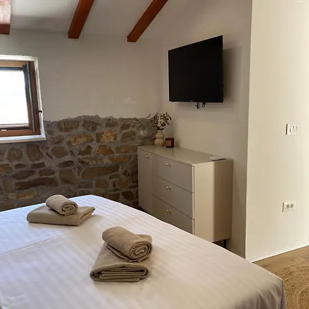 Monte Cristo Wines & Apartamento *